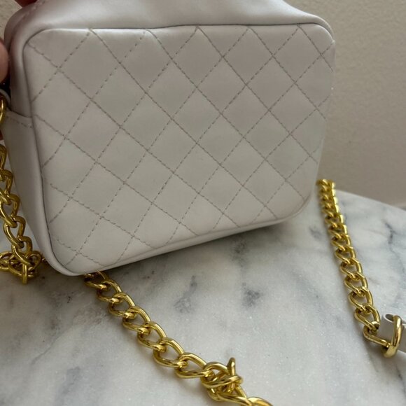 IMAN Quilted White Leather Crossbody Bag - Picture 8 of 9